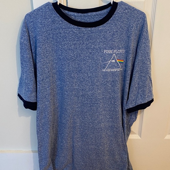 Other - Pink Floyd men’s dark side of the moon t-shirt